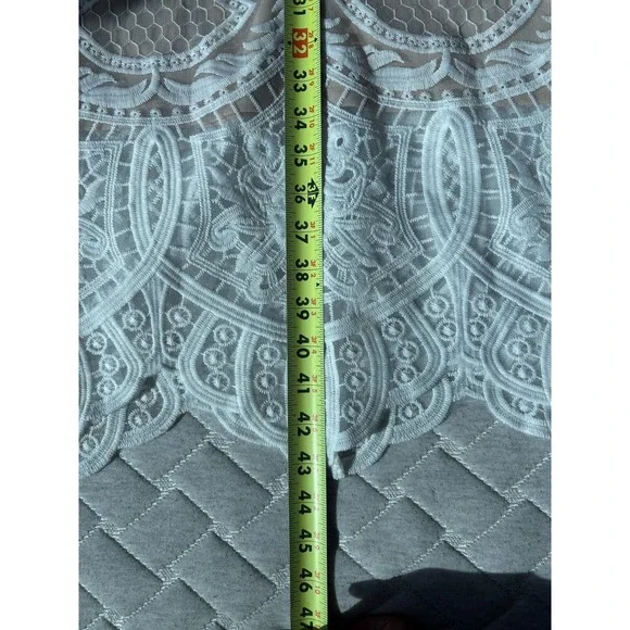 Lulus Dress Womens Medium White‎ Lace Nude Lined Halter Midi Cocktail Bridal - Picture 9 of 10